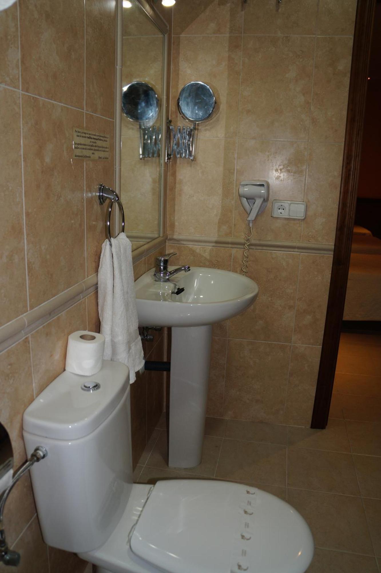 Hostal La Conilena Conil De La Frontera Cameră foto
